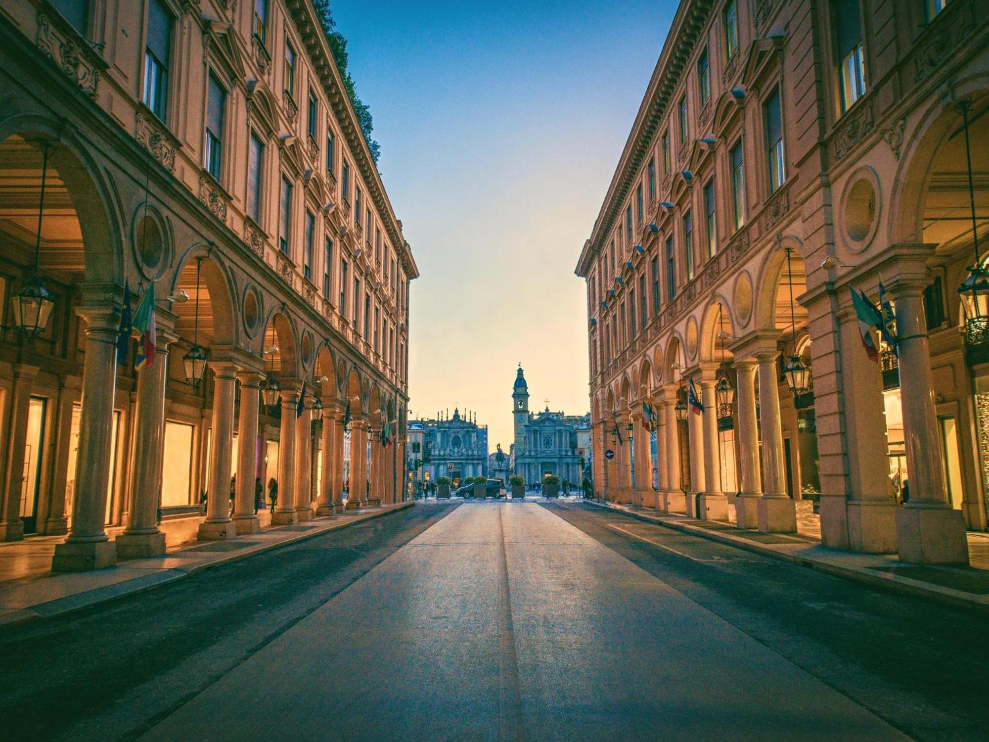 L'oasi In Piazza Bodoni *